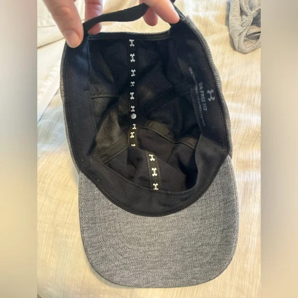 Under Armor Baseball Hat - Picture 2 of 4